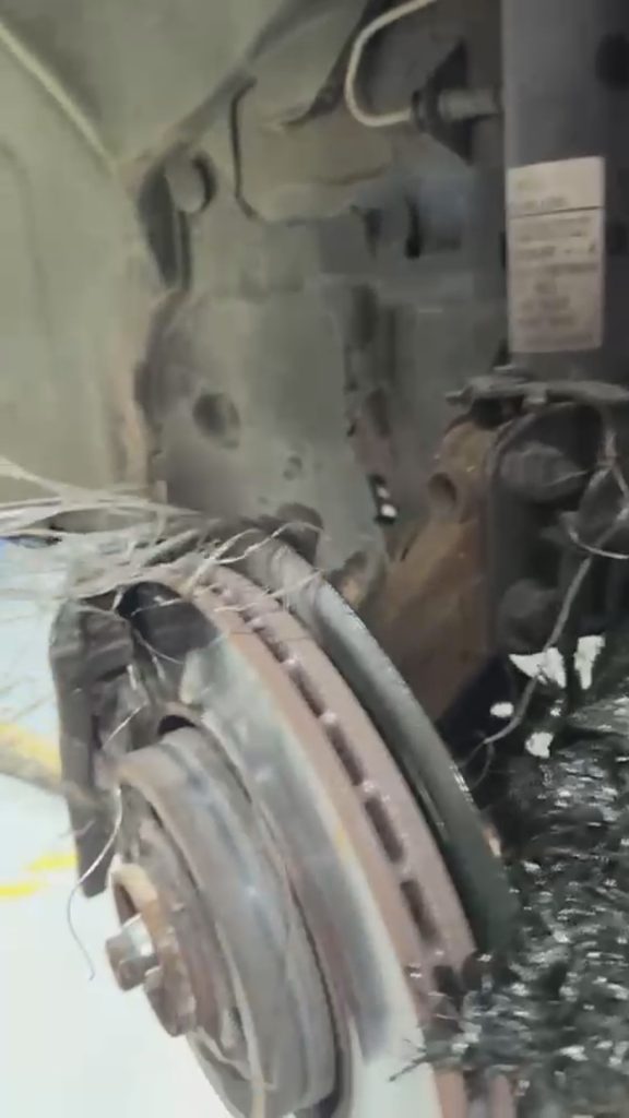 Transmisión arrancada Dacia Logan por un saco: Qué pasó y cómo repararlo